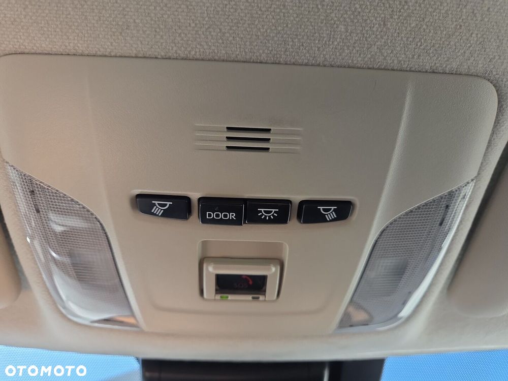 Toyota Corolla 1.8 Hybrid Comfort - 25