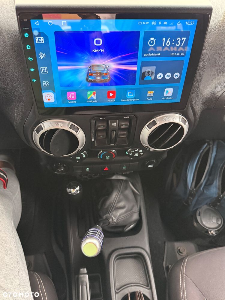 Jeep Wrangler - 16