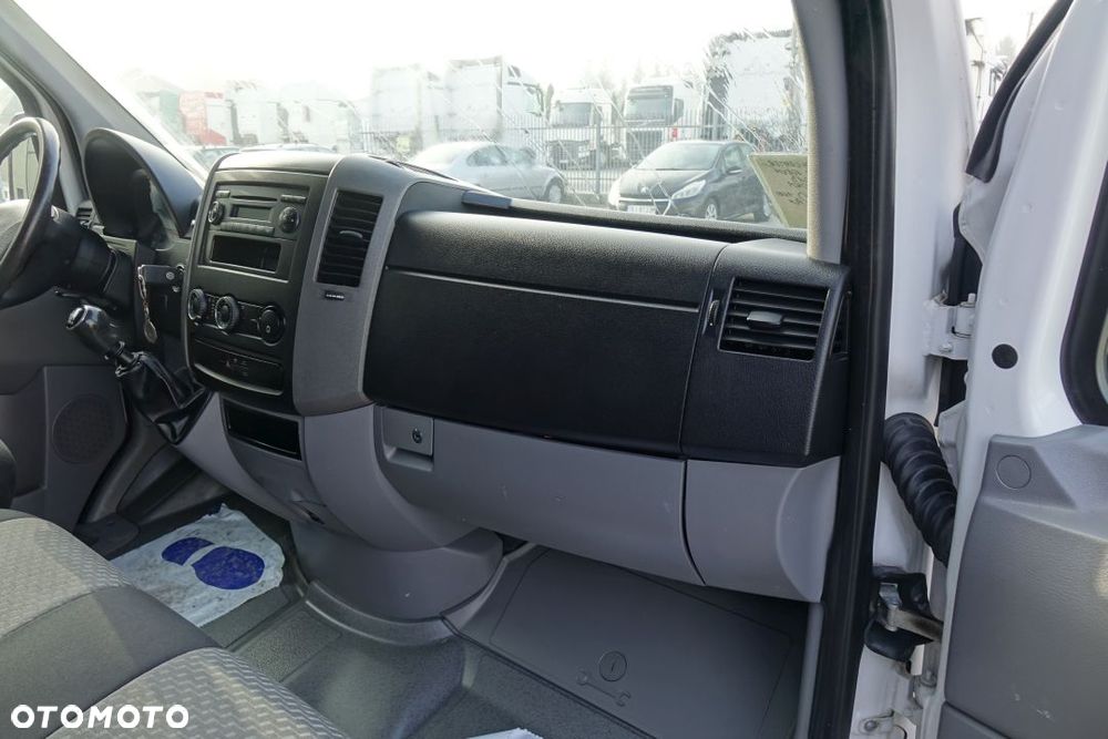 Volkswagen CRAFTER / L2H2 FURGON / BLASZAK / 2.0 / 108KM / BAGAŻNIK DACHOWY - 25