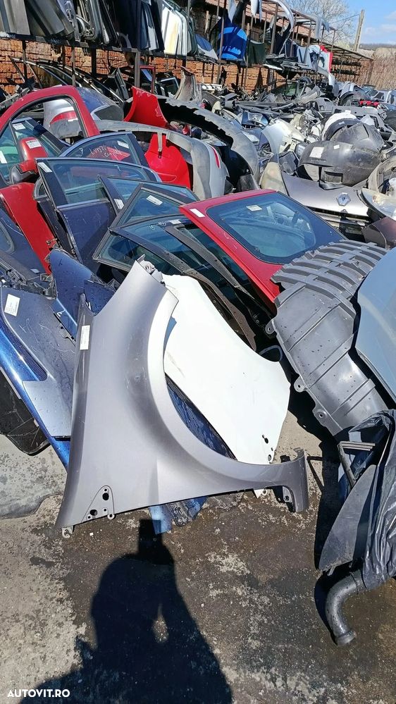 Aripa dreapta fata Renault Clio 3 2008 - 1