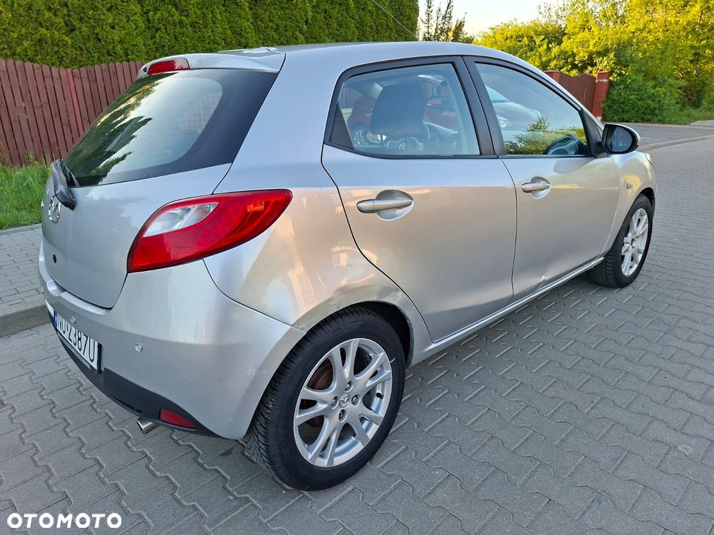 Mazda 2 - 8