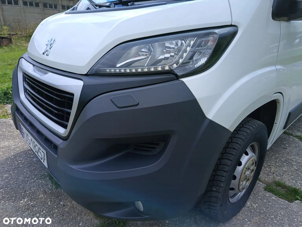 Peugeot Boxer 2.0 diesel 163kM, manual, końcówka 2016roku, WEBASTO, HAK, UDOKUMENTOWANY NIEWIELKI PRZEBIEG! 100% ORGINALNY LAKIER! AUTO SPRAWNE !! - 17