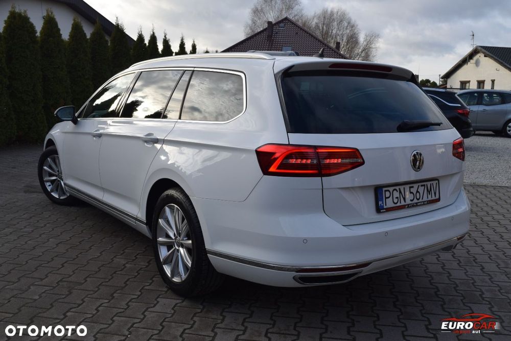 Volkswagen Passat - 4