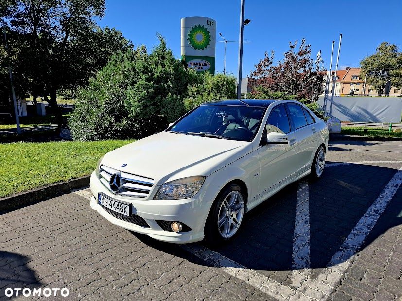 Mercedes-Benz Klasa C 180 CGI Automatik BlueEFFICIENCY Elegance - 11