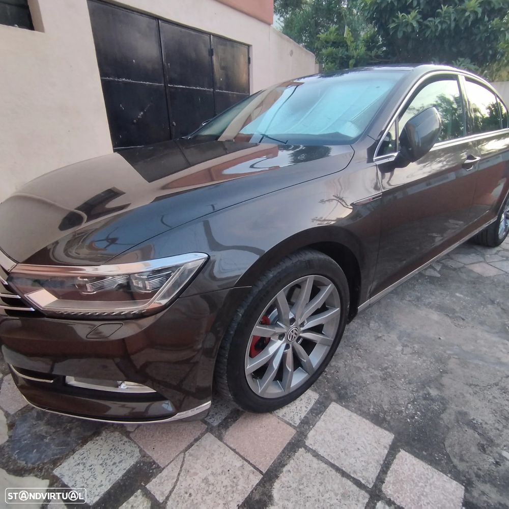 VW Passat 2.0 TDI R-Line DSG 4Motion - 6