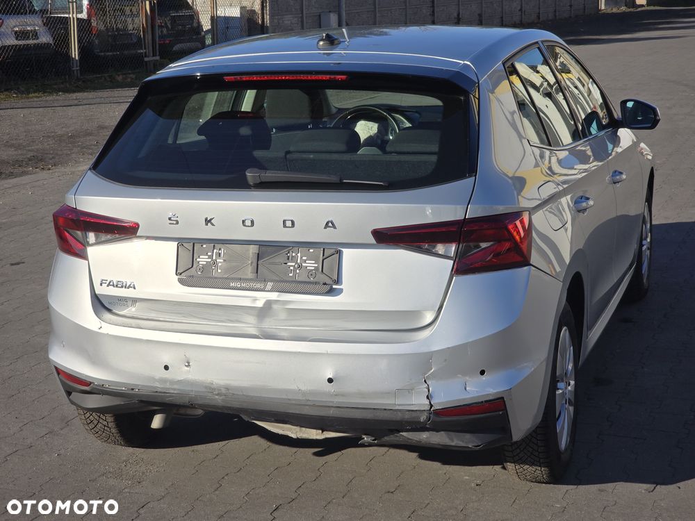 Skoda Fabia 1.0 TSI Ambition DSG - 11