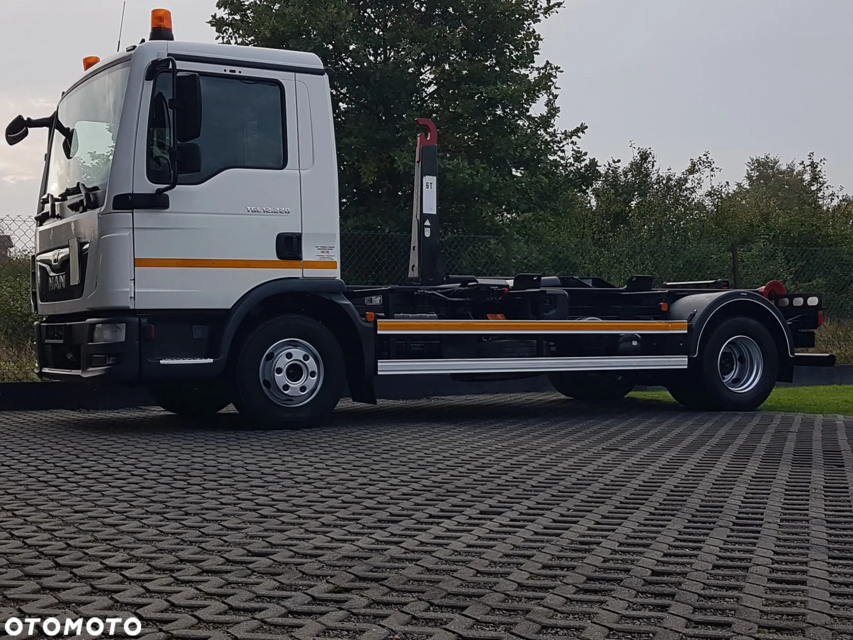 MAN TGL 12.220 HAKOWIEC 4x2 KLIMA - 39