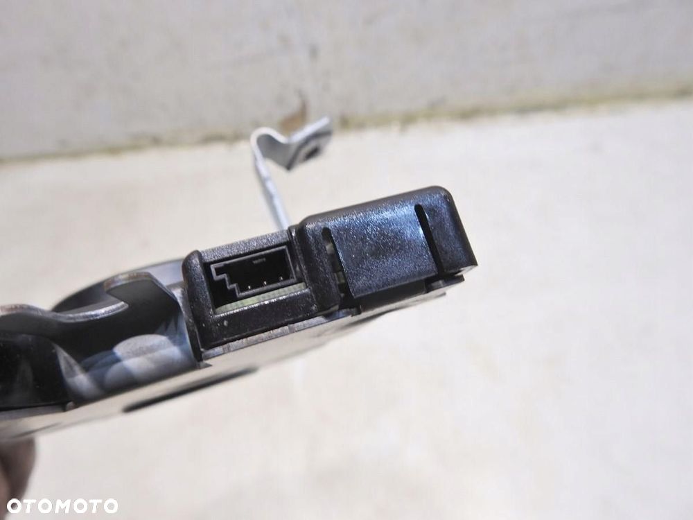 WZMACNIACZ ANTENY AUDI A3 8P 8P4035225D 7617310103 - 6