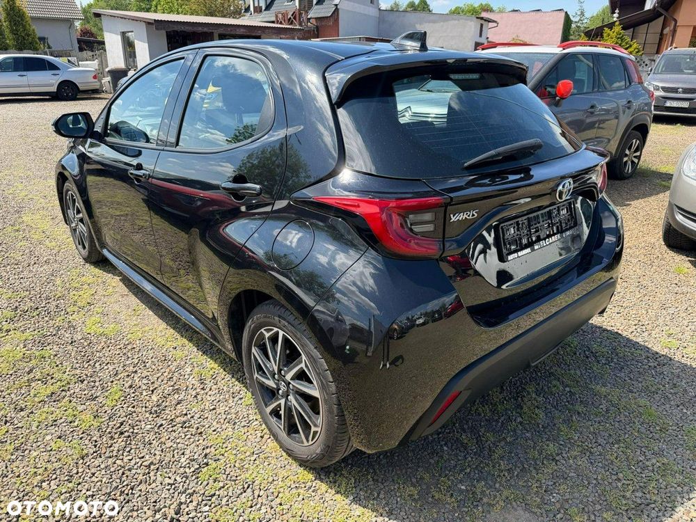Toyota Yaris - 4