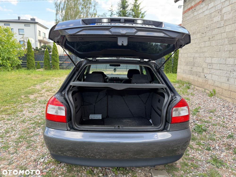 Audi A3 Sportback 1.8 Attraction - 9