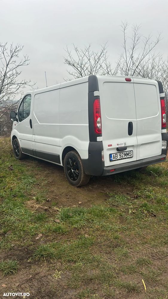 Opel Vivaro - 4