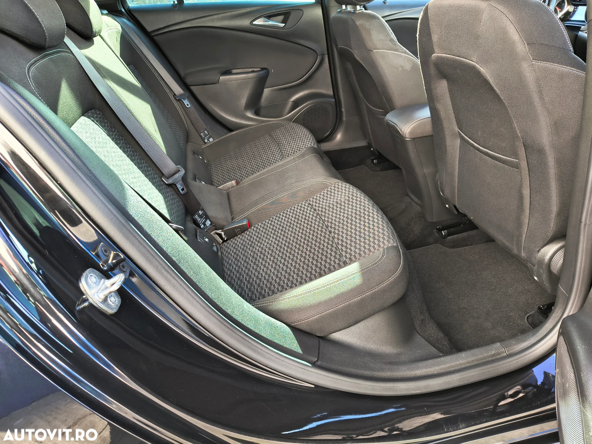 Opel Astra 1.6 D (CDTI) Sports Tourer Dynamic - 11