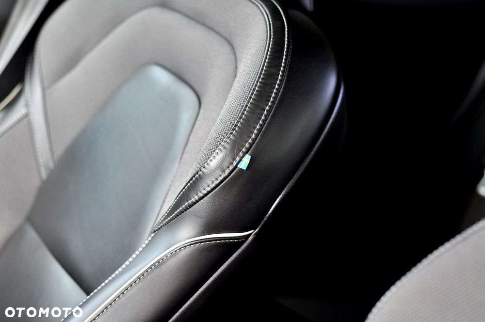 Volvo XC 60 B4 D AWD Geartronic RDesign - 24