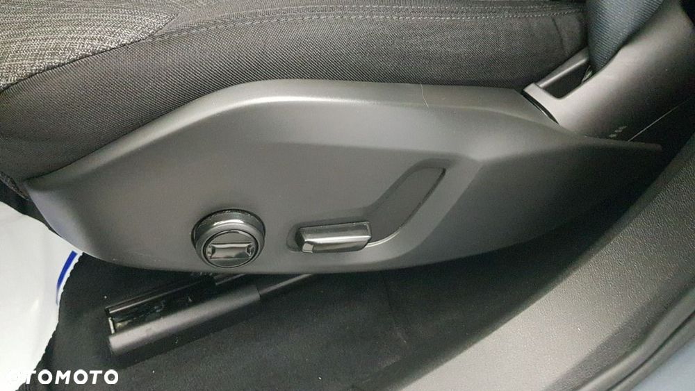Volvo XC 60 - 22