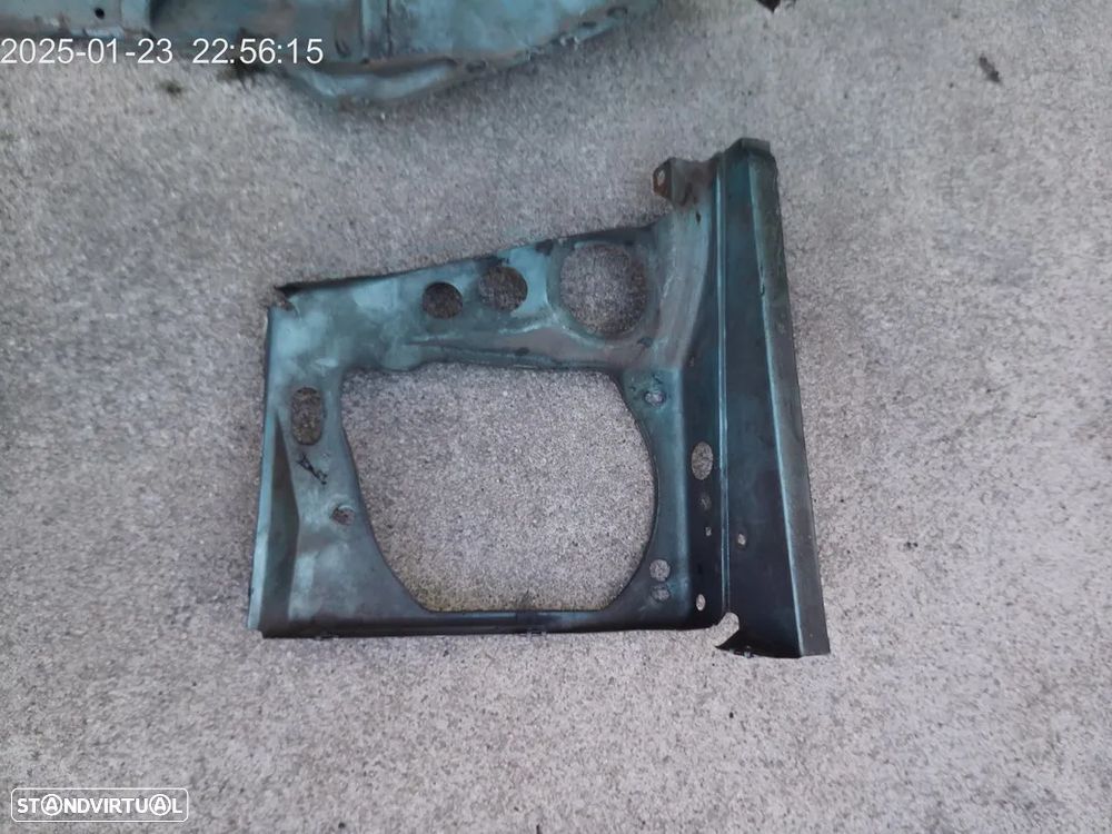 Volvo 244 travessa frente - 3