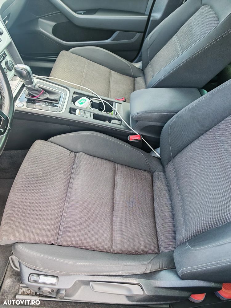 Volkswagen Passat 2.0 TDI DSG Highline - 8