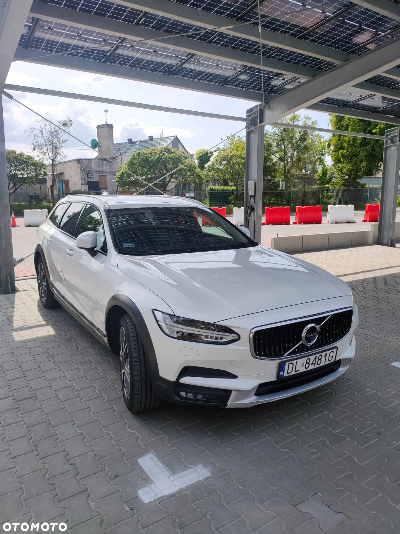 Volvo V90 - 2