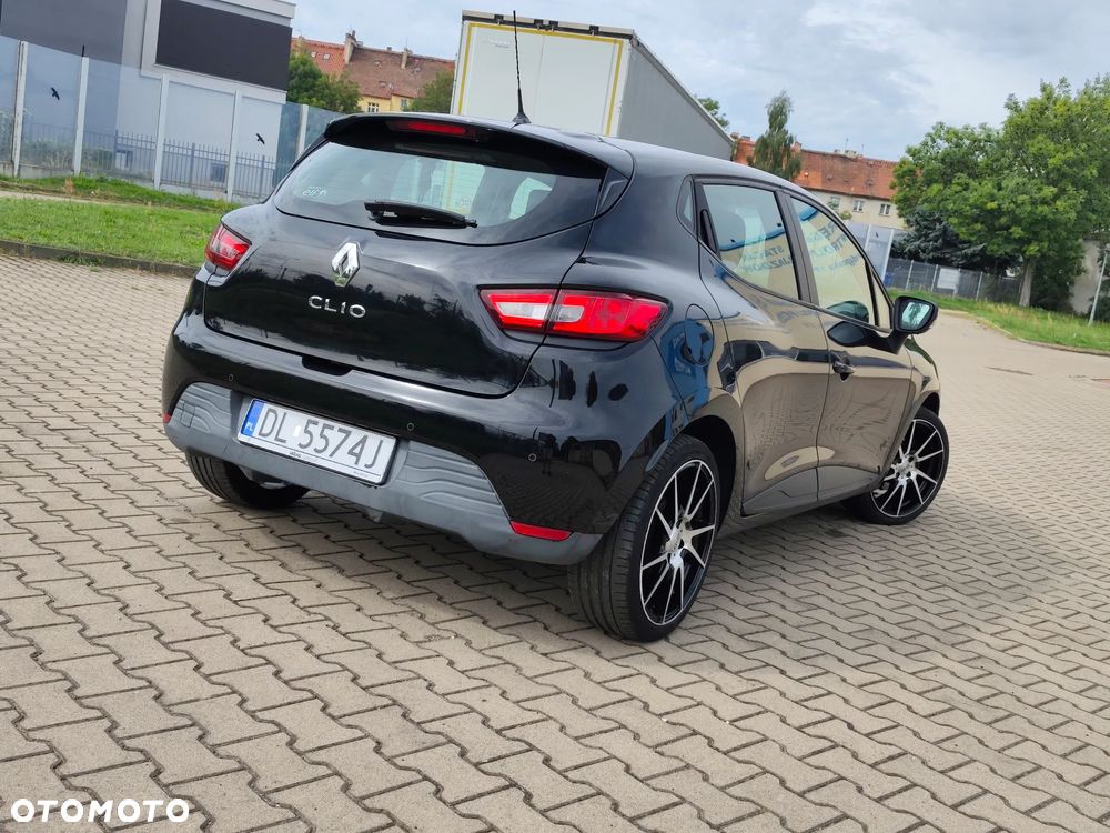 Renault Clio 1.2 16V 75 Life - 3