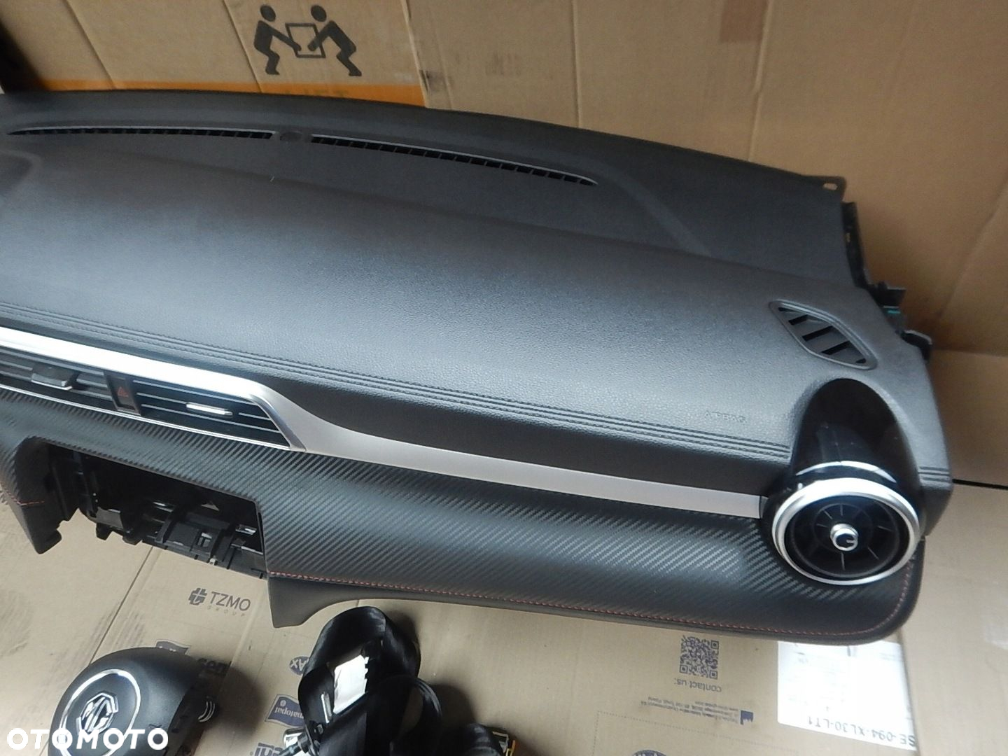 DESKA KONSOLA AIRBAG NAPINACZE MG ZS ORYGINAL - 4
