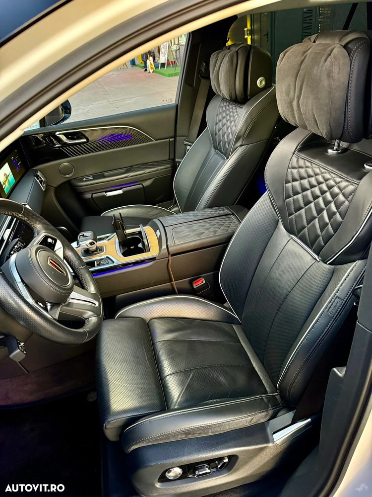 Hongqi E-HS9 - 10