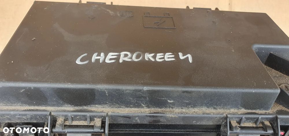 Skrzynka bezpieczników Jeep Grand Cherokee IV WK2 3.0 CRD 68089320AD - 8