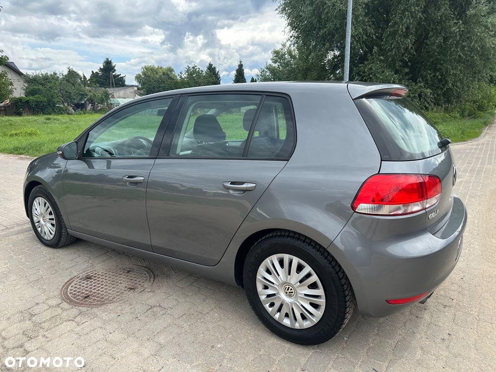 Volkswagen Golf - 16