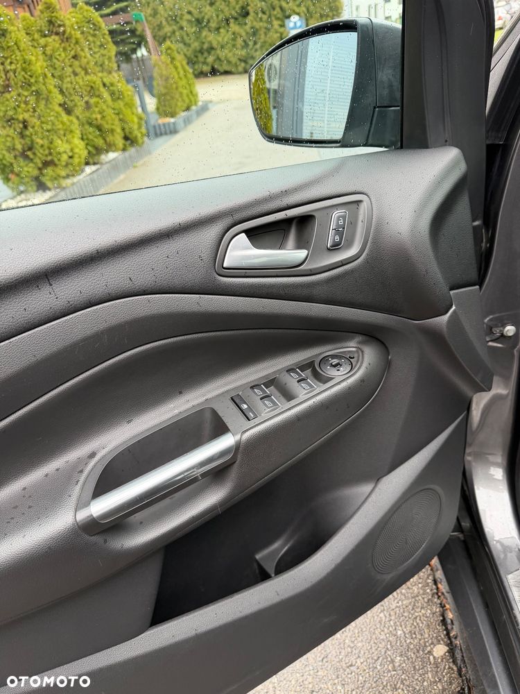 Ford Kuga 2.0 TDCi 4x4 Titanium - 23