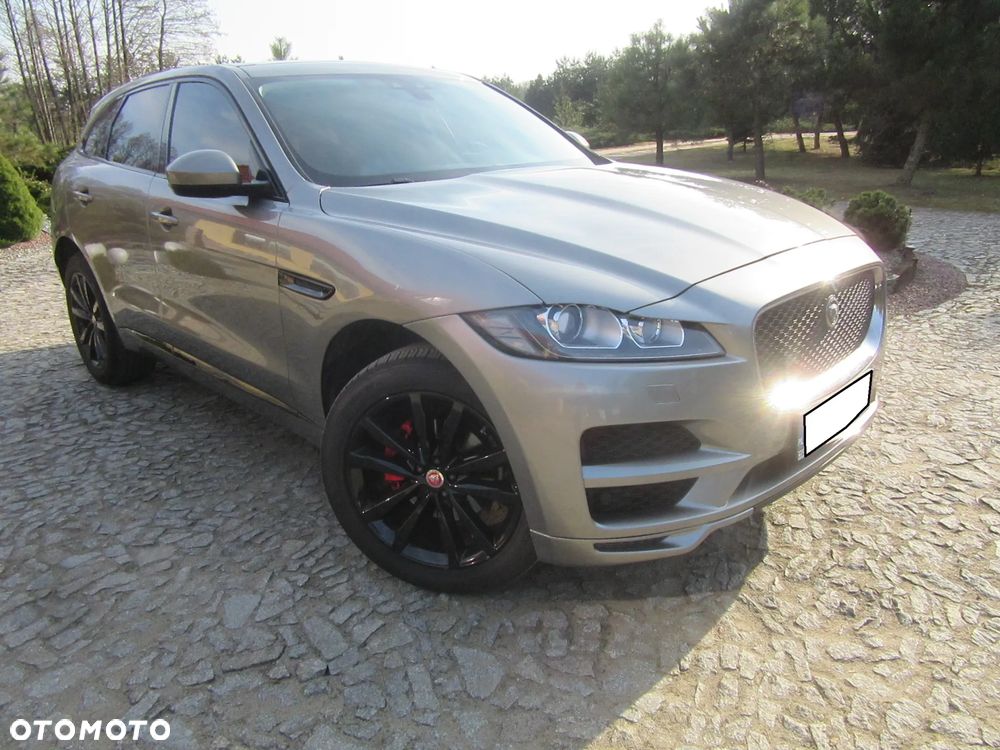 Jaguar F-Pace 30t AWD Prestige - 1
