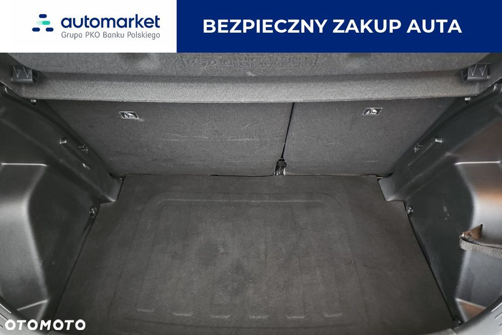 Hyundai i20 1.2 Pure - 12
