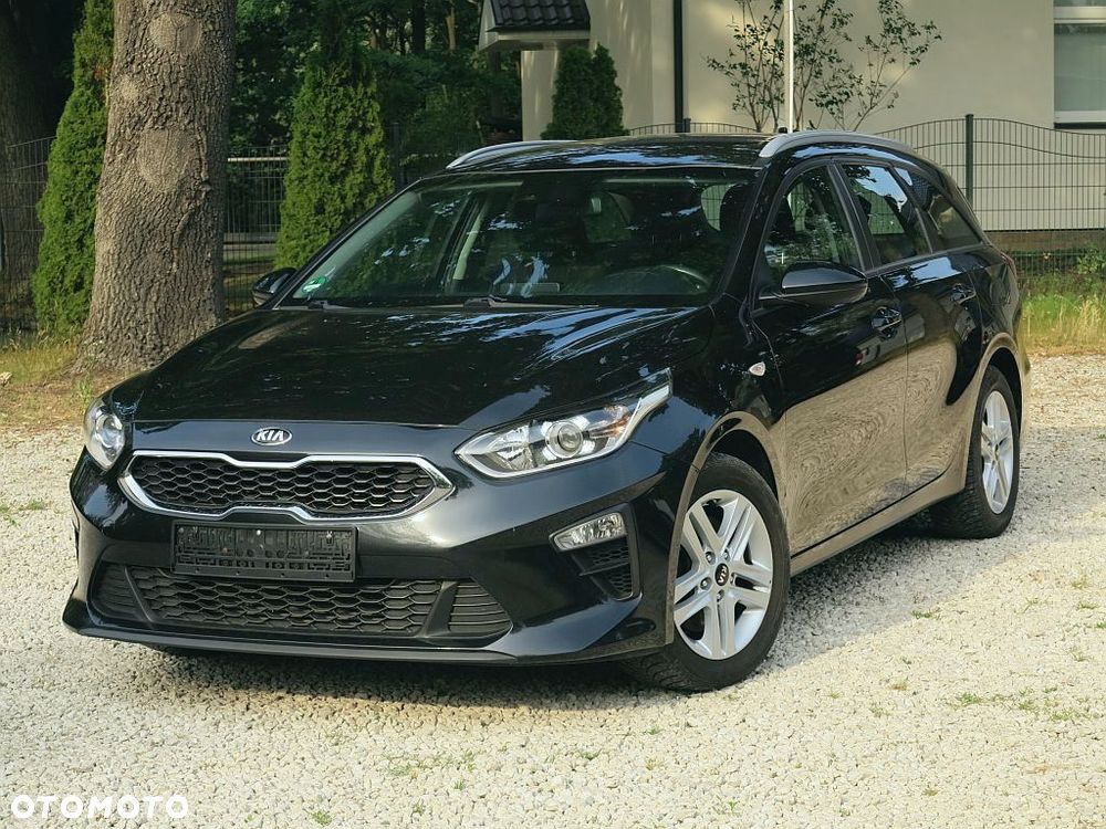 Kia Ceed - 9