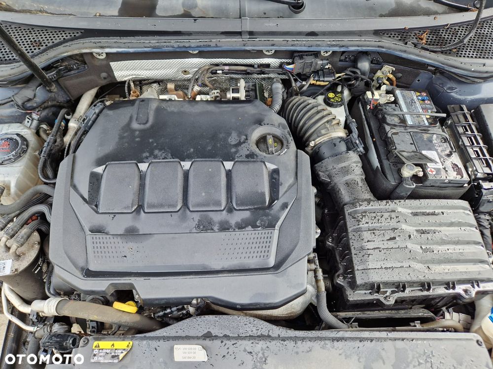 Volkswagen Passat Variant 2.0 TDI SCR DSG Business - 18