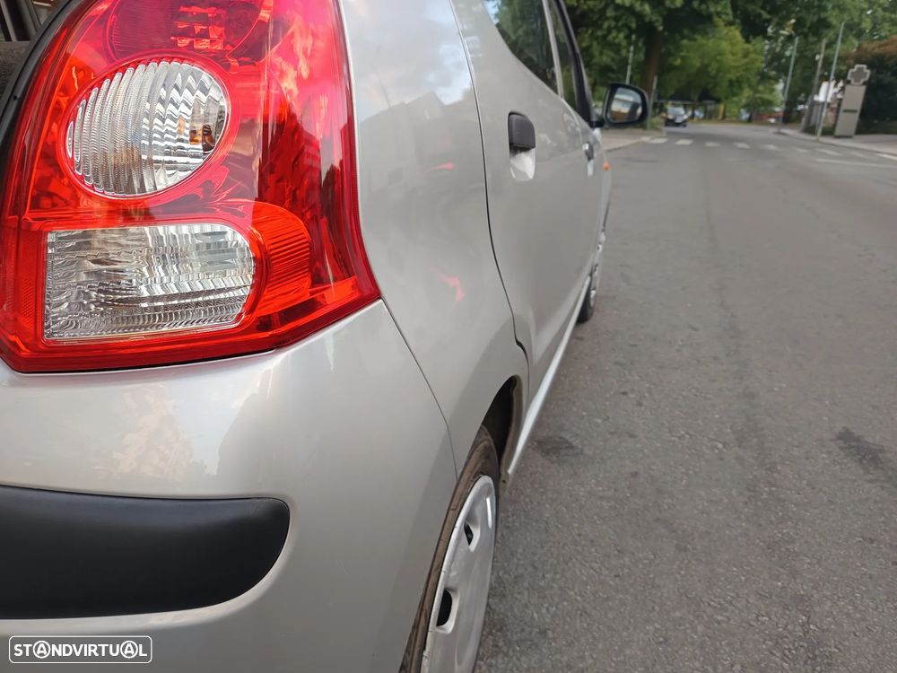 Nissan Pixo 1.0 more - 8