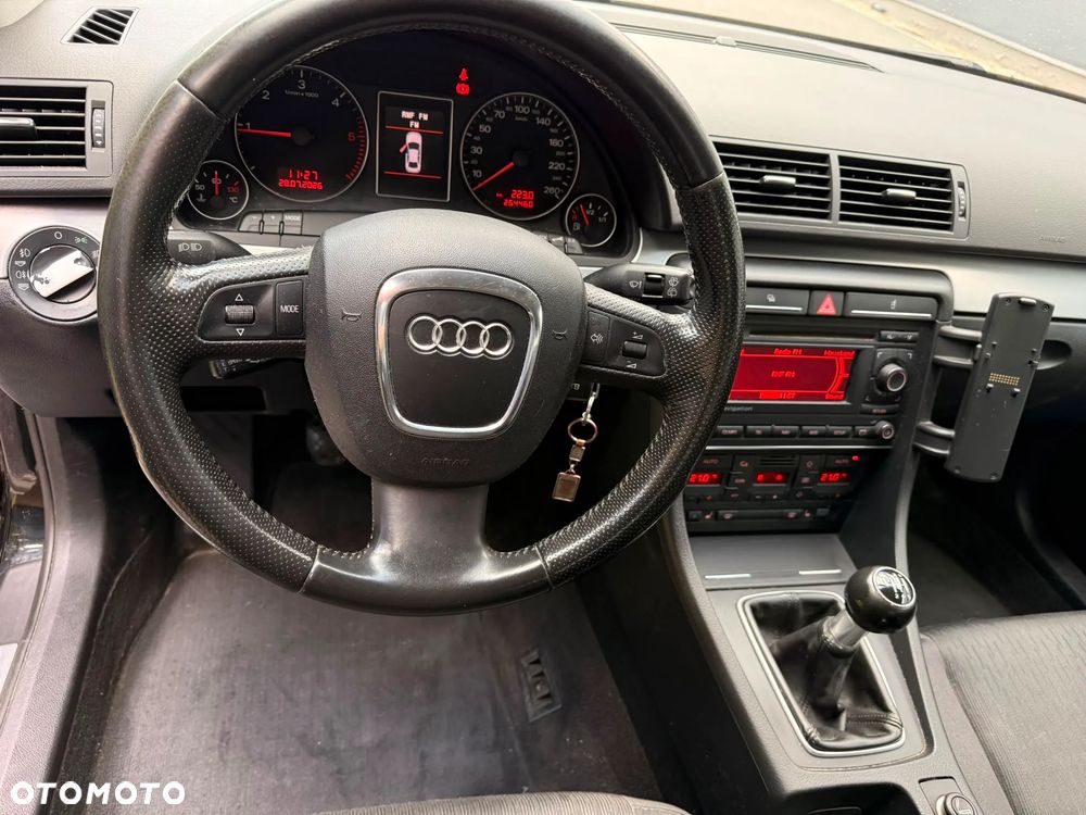 Audi A4 Avant 2.0 TDI - 18