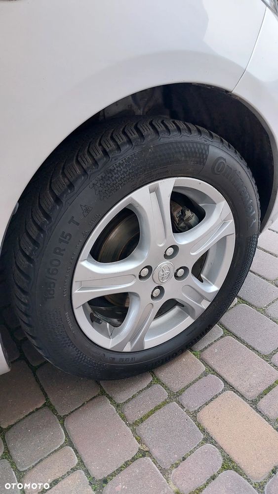 Toyota Yaris 1.33 Prestige - 9