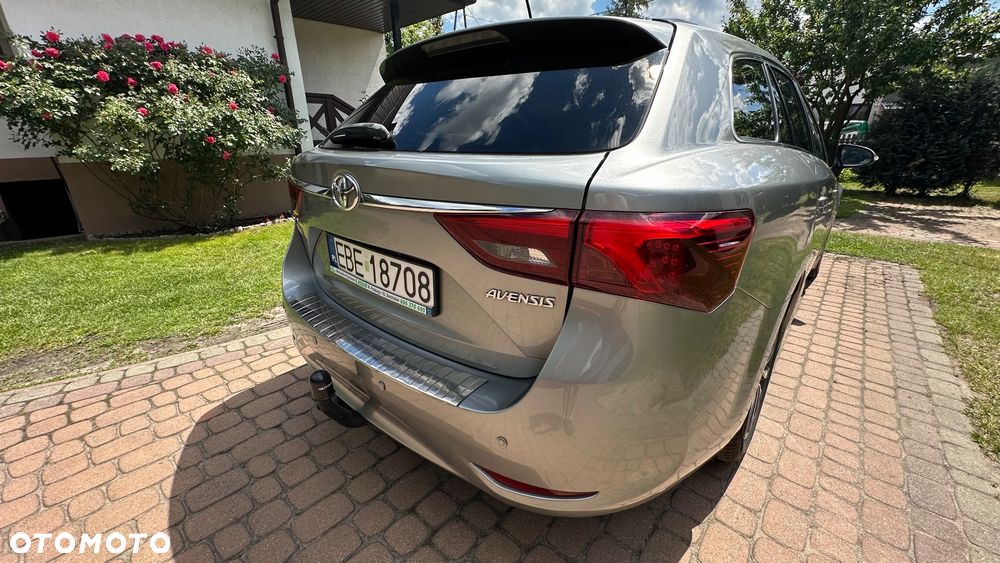 Toyota Avensis 2.0 D-4D Premium - 6