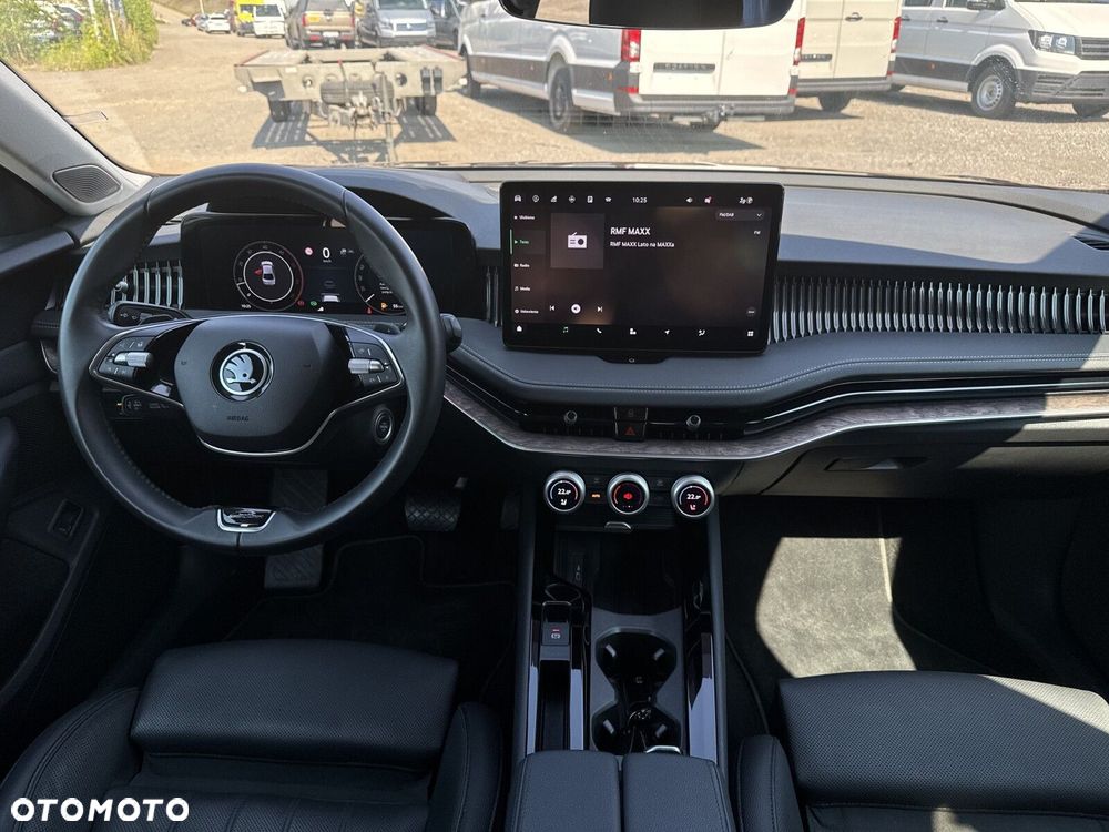 Skoda Superb 2.0 TDI SCR 4x4 L&K DSG - 14