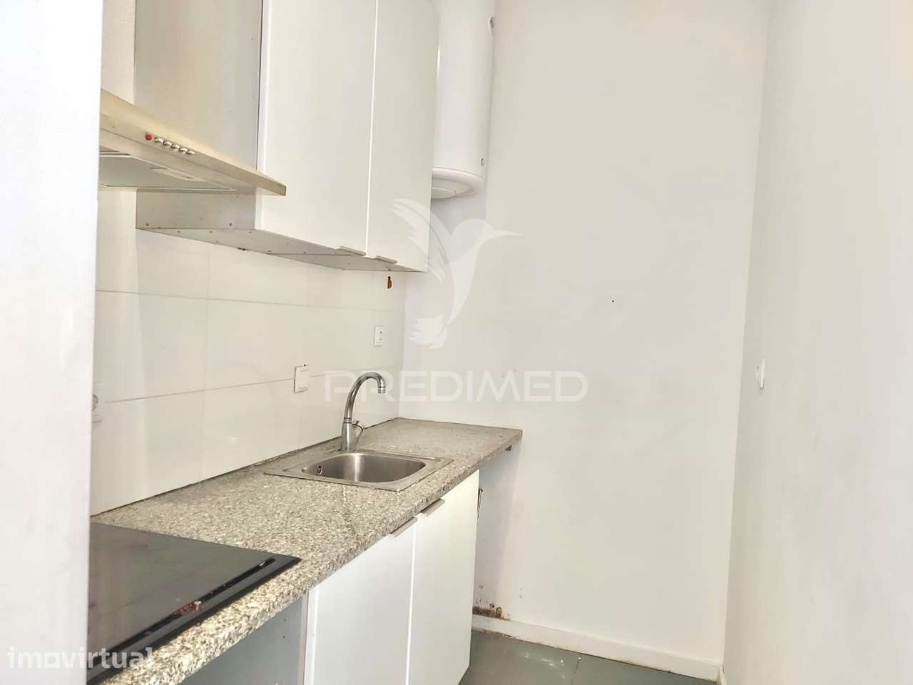 Loja Transformada em Apartamento T1 - Grande imagem: 4/13