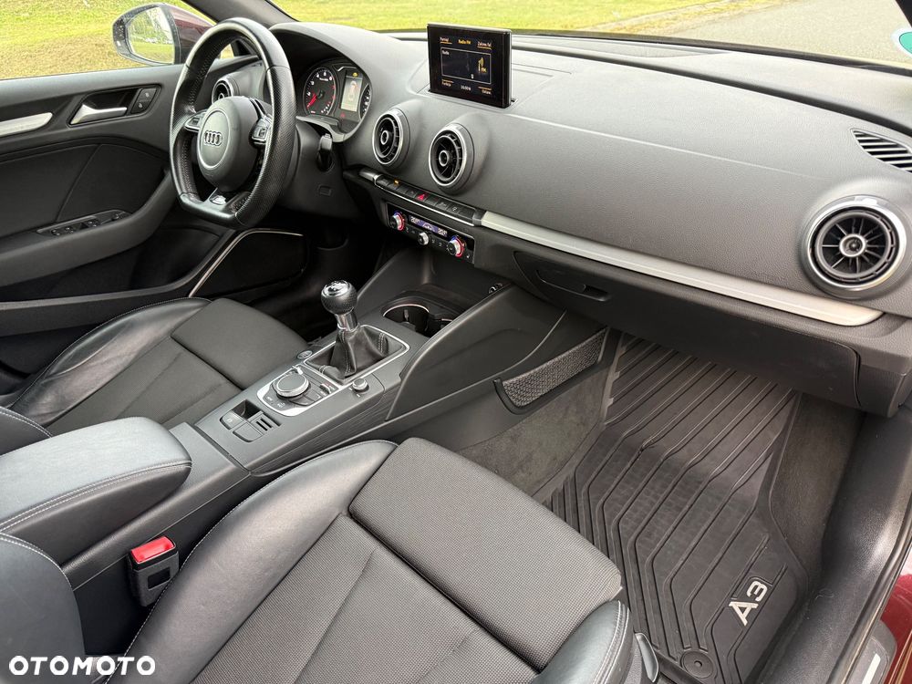 Audi A3 Sportback 1.8 TFSI S line Sportpaket - 32