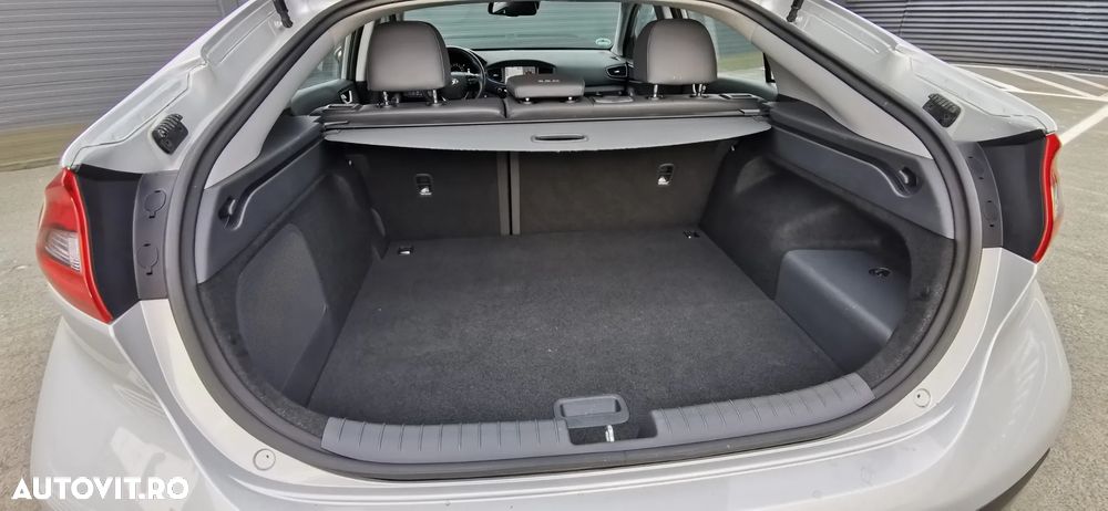 Hyundai IONIQ 1.6 GDI Premium - 17