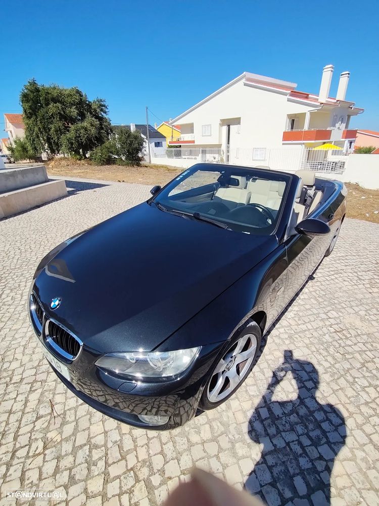 BMW 320 i Cabrio Auto - 24