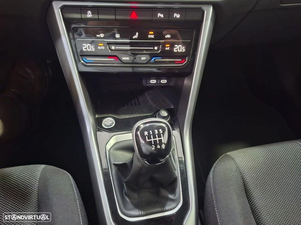 VW T-Roc 1.0 TSI Urban - 21