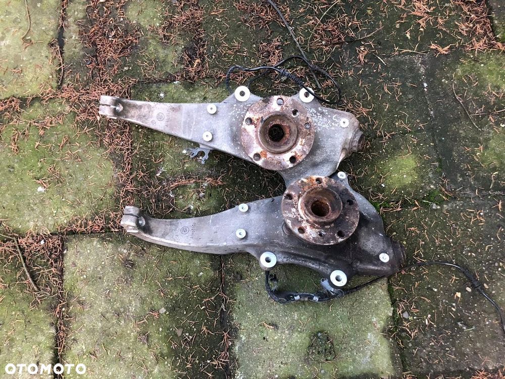 BMW F10 F11 piasta zwrotnica przednia lewa prawa - 1