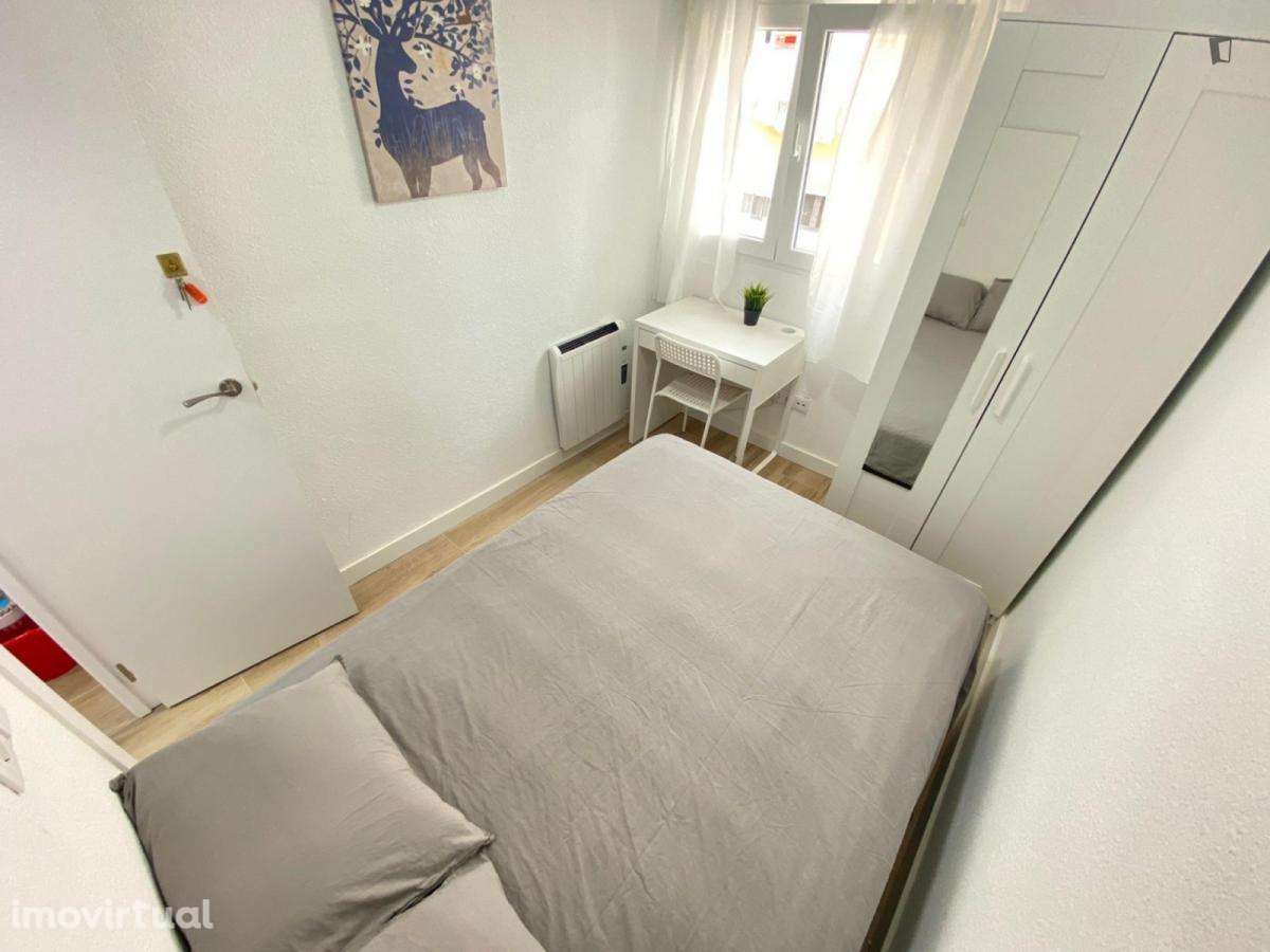Quarto - localizado em Entrecampos Lisbon - Grande imagem: 2/37