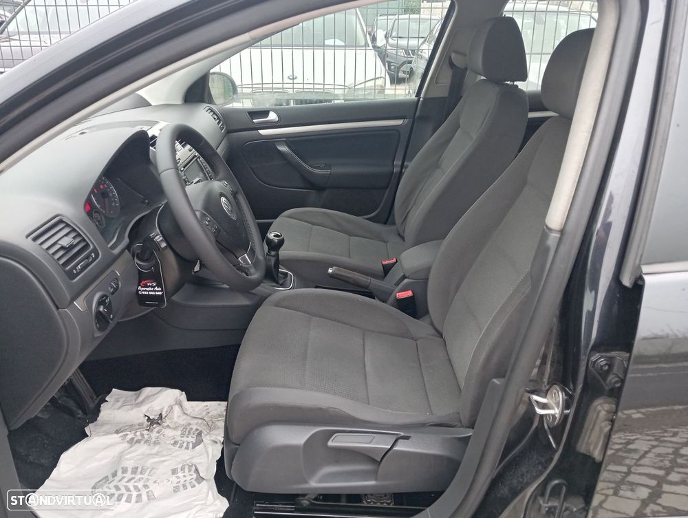 VW Golf 2.0 TDi Confortline - 7