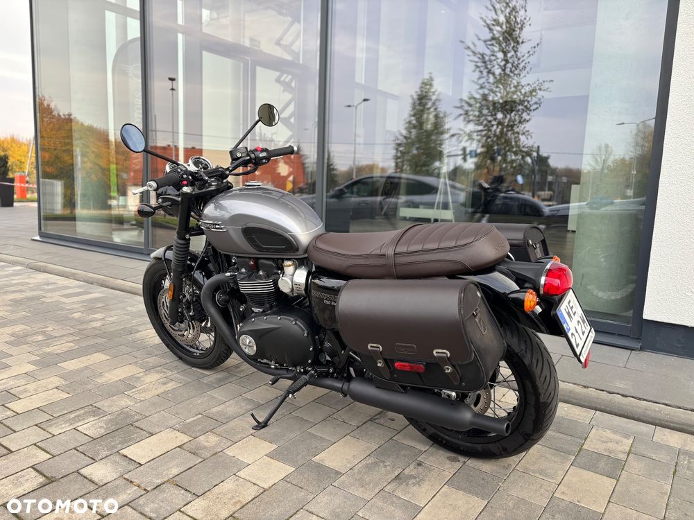 Triumph Bonneville - 6