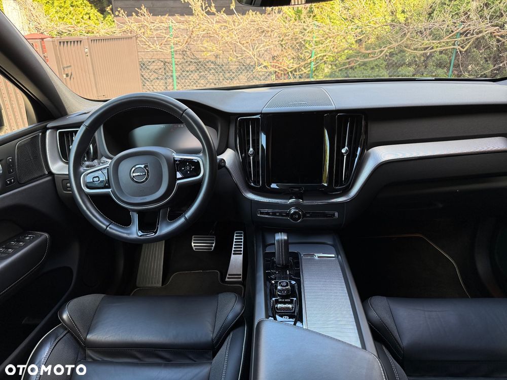 Volvo XC 60 B4 D AWD R-Design - 10