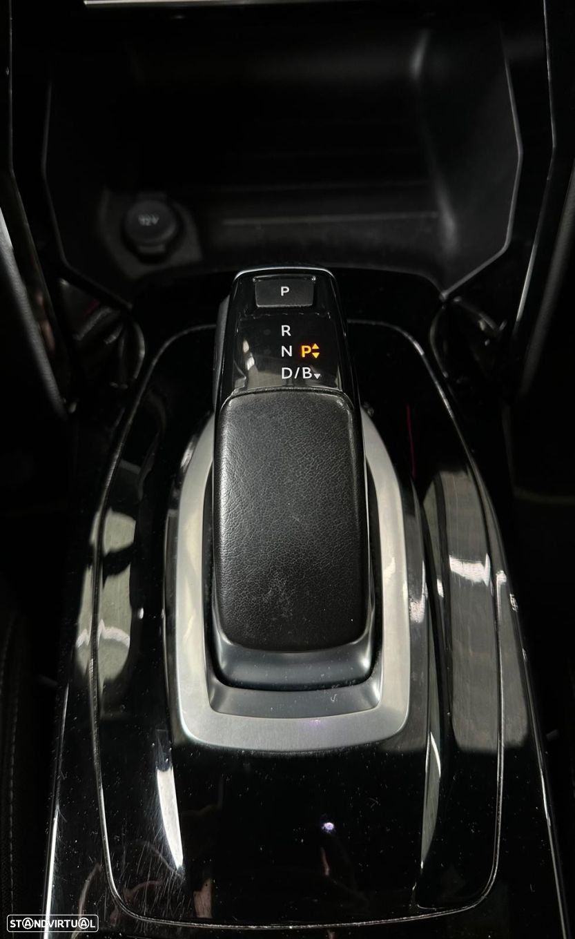 Peugeot e-2008 50 kWh GT - 23