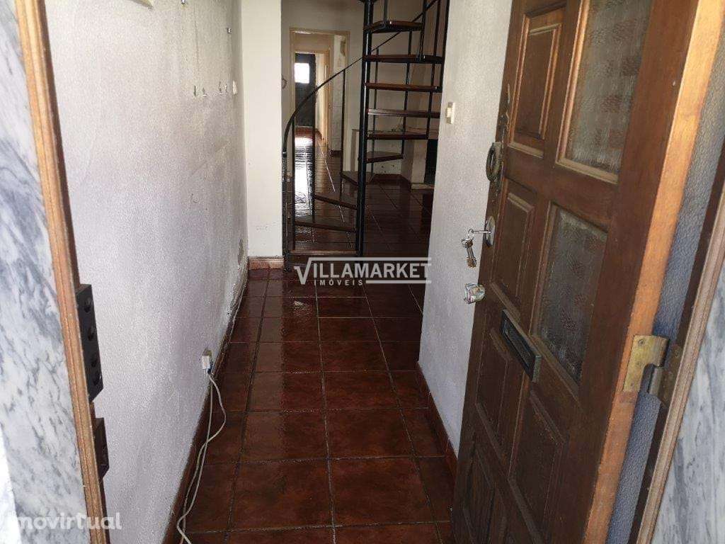 Moradia V3 da banca para reabilitar situada em Ferreira do Alentejo - Grande imagem: 3/17