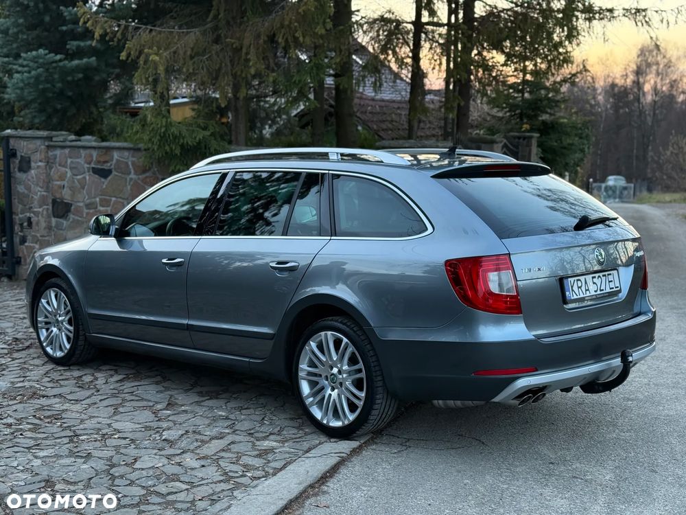 Skoda Superb 2.0 TDI 4x4 DSG Exclusive - 16