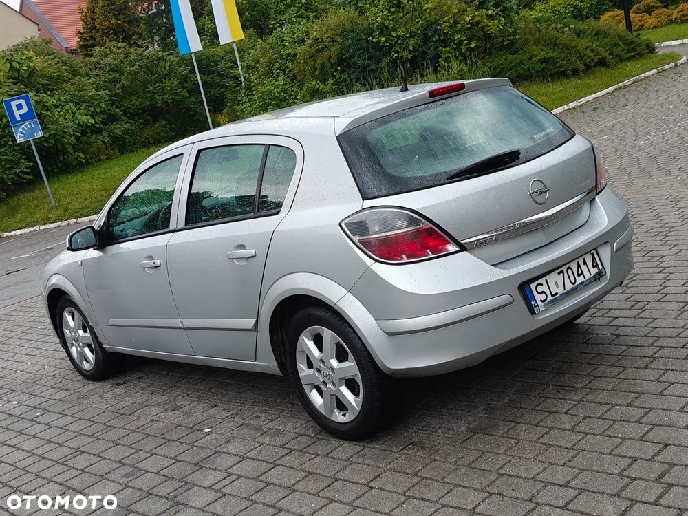 Opel Astra 1.6 Cosmo - 22